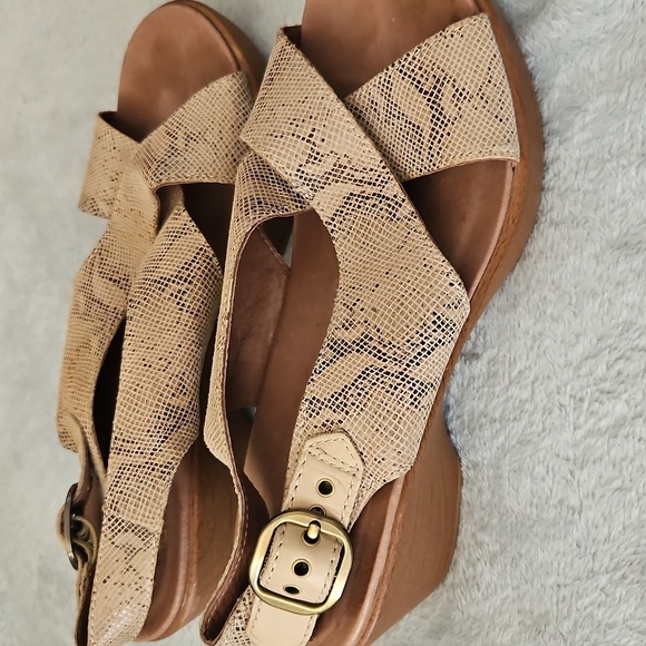 Dansko crisscross sandals 38 - Picture 2 of 6